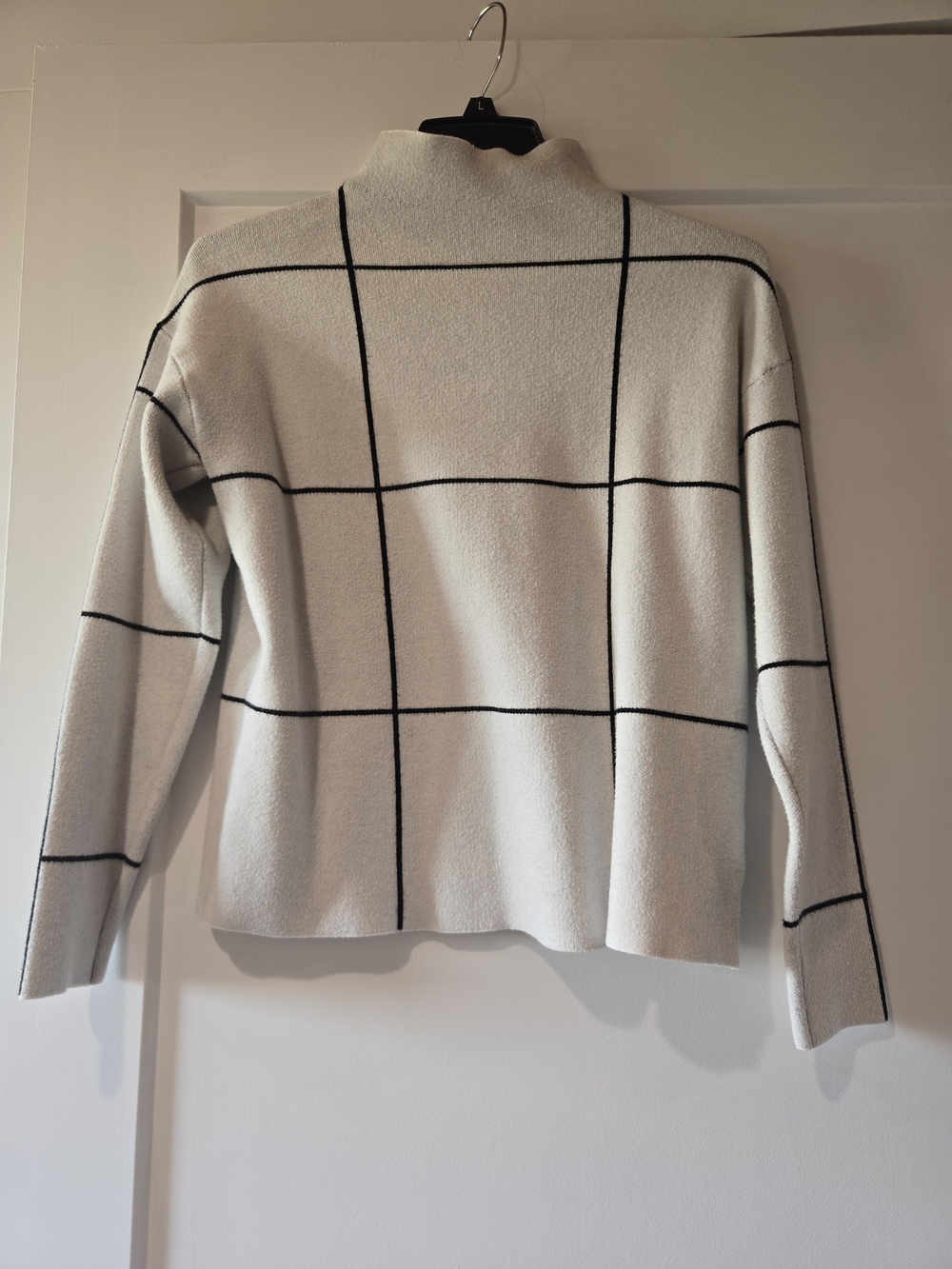 Tahari White Sweater with Black Windowpane Grid
